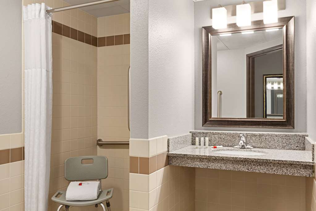 AmericInn by Wyndham Sauk Centre - photo 30