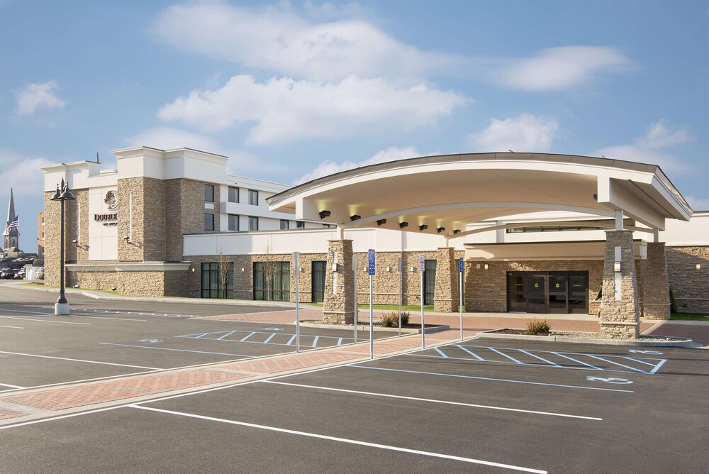 DoubleTree by Hilton Schenectady Downtown - photo 38