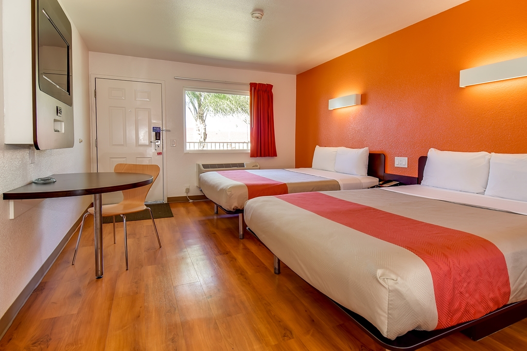 Motel 6 Riverside CA South - photo 13