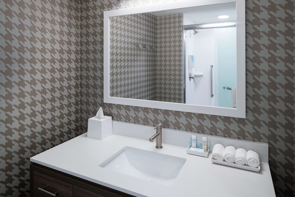 Home2 Suites by Hilton Jacksonville Airport - photo 28