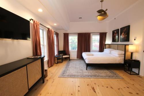 Old Dutch Inn - photo 8