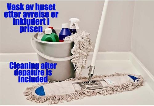 Koselig hus med hage i Herøy på Sunnmøre. in Unknown City, Norway