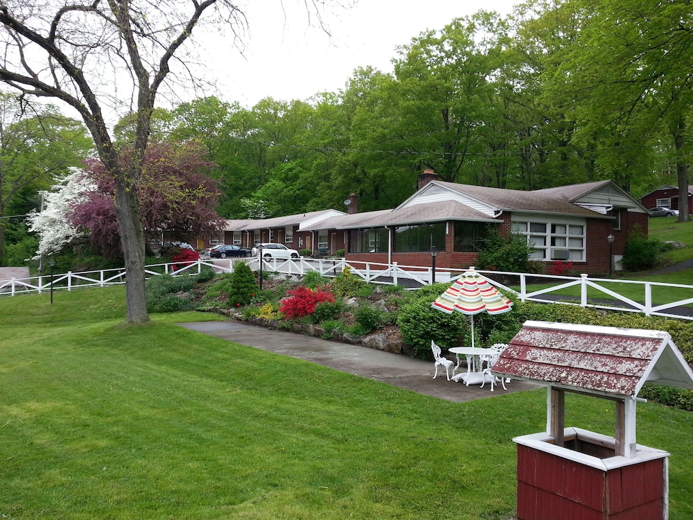 Heidi's Inn - photo 58