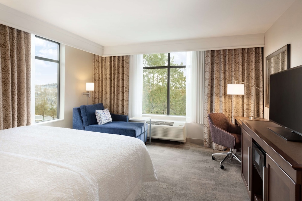 Hampton Inn & Suites Seattle Renton - photo 16