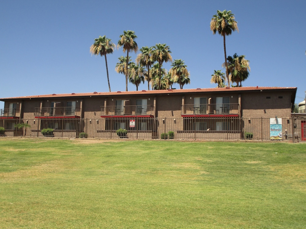 Park Suites At 235 Free Golf — 4-Star Luxury Hotel in Scottsdale, United States