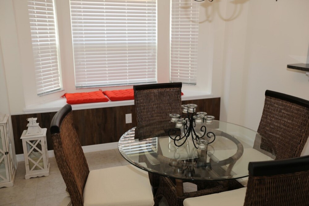 Veranda Palms Resort Single Family Pool Game Room Homes - photo 27