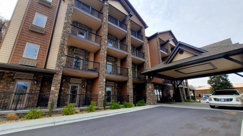 Stonebrook Lodge Bryson City - photo 27