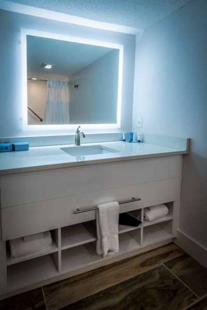 Palmera Inn and Suites - photo 8