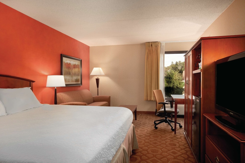 Hampton Inn by Hilton York - photo 13