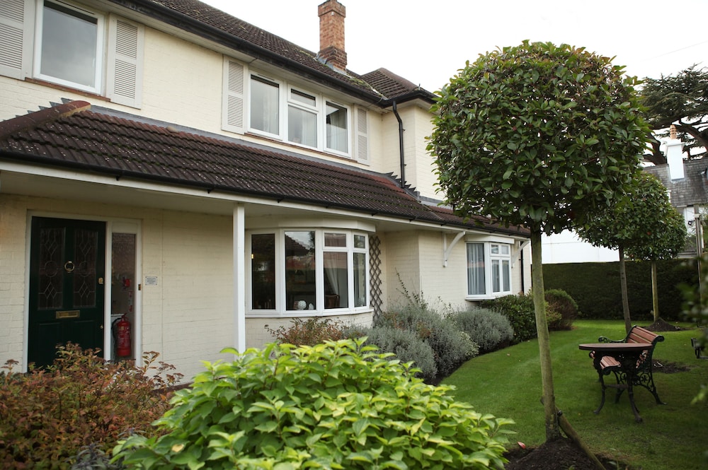 Glade End Guest House — 4-Star Luxury Hotel in Marlow, United Kingdom