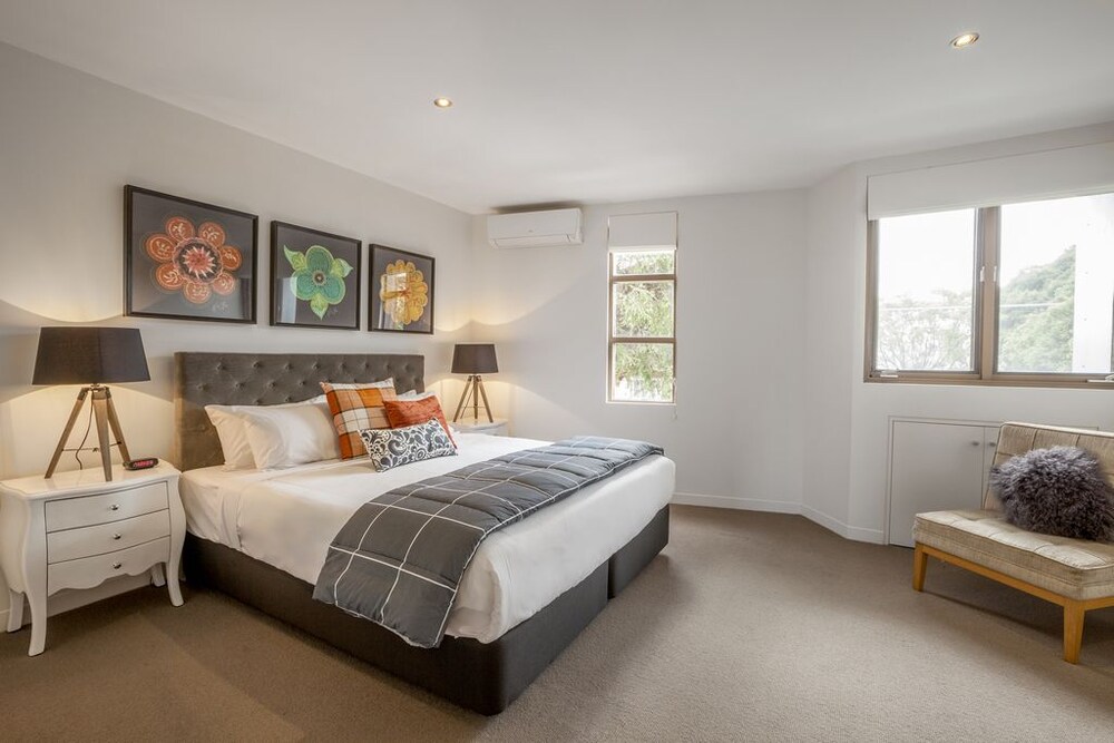 Boutique Stays Somerset Terrace Richmond — 4-Star Luxury Hotel in Richmond, Australia