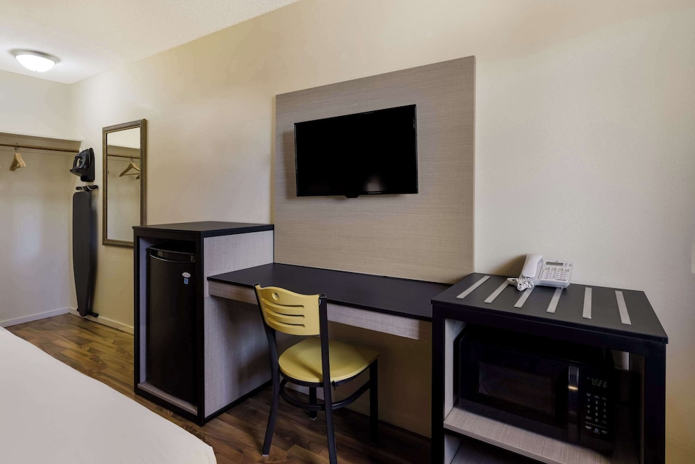 Rodeway Inn Livermore - photo 10