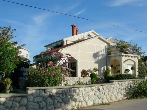 Apartment Vrsi Mulo 2 — 4-Star Luxury Hotel in Vrsi, Croatia