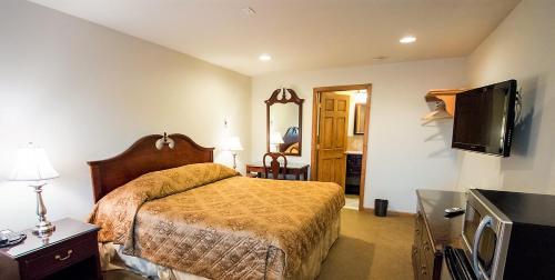 Sutton Inn - photo 17