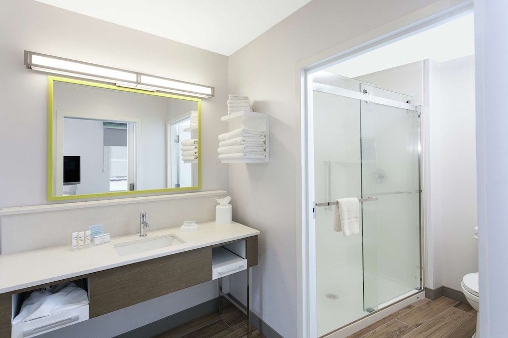 Hampton Inn & Suites Rocky Hill Hartford South - photo 42