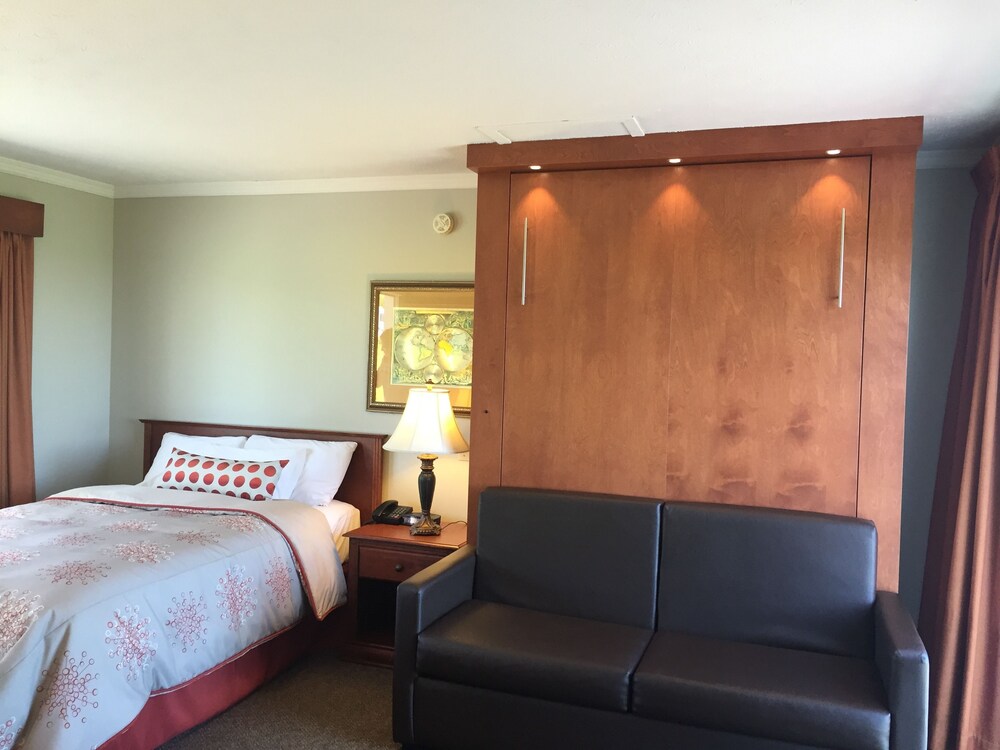 Hotel La Maison Blanche — hotel near Bonaventure Airport