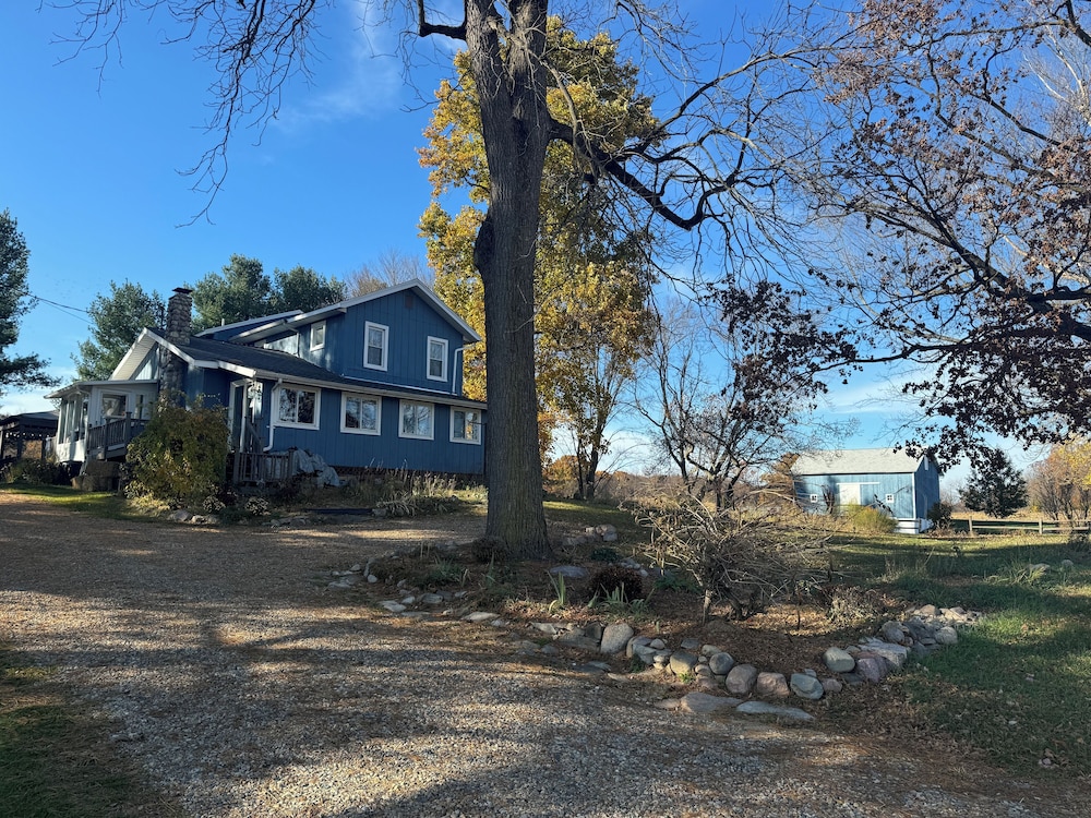 Inn Between the Lakes - photo 24