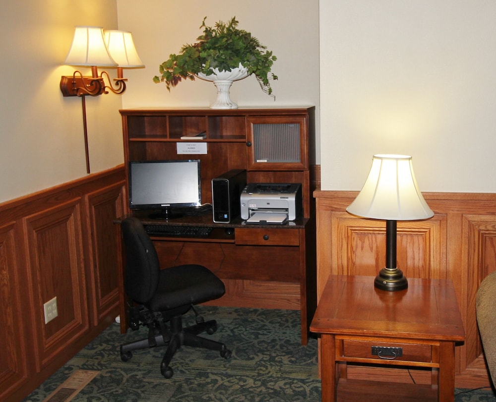 Homestead Inn and Suites - photo 3