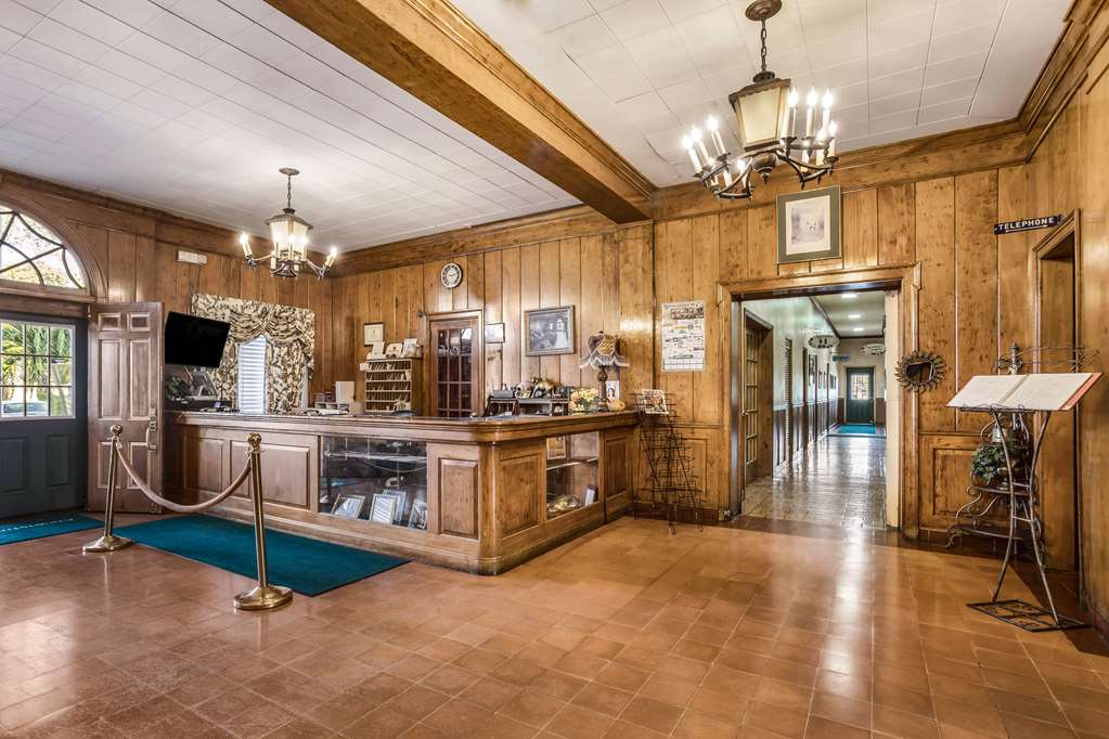 Americas Best Value Inn Historic Clewiston Inn - photo 17