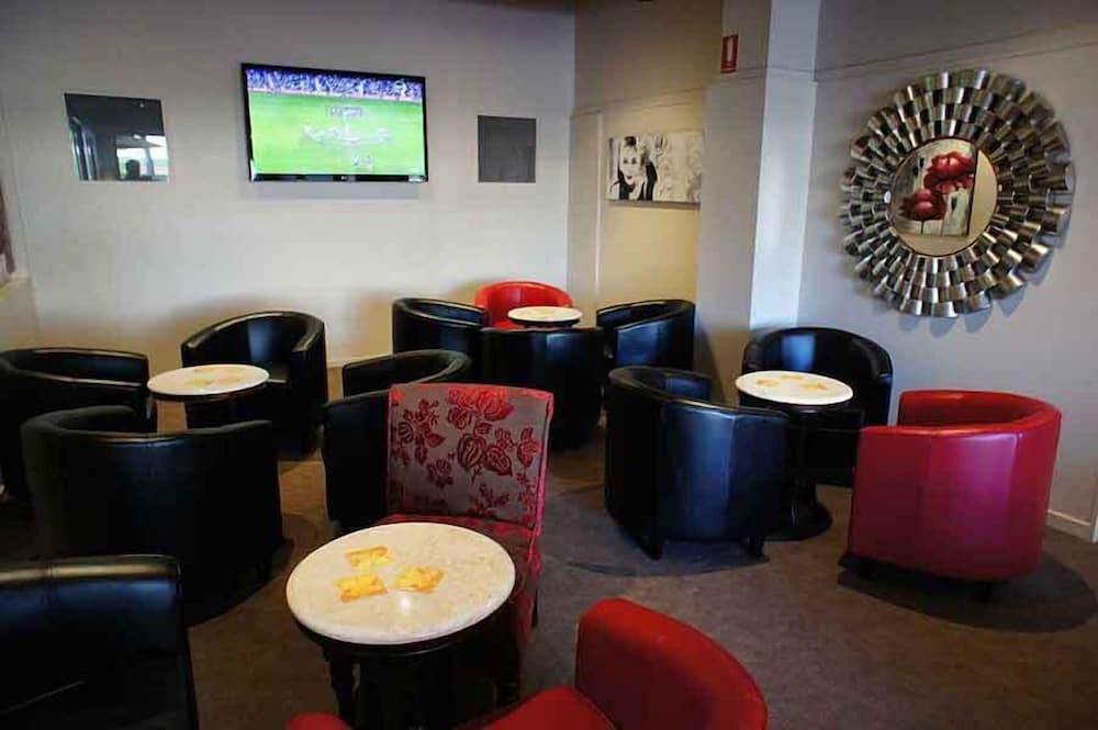 Lees Hotel - carbon neutral hotel in Ingham
