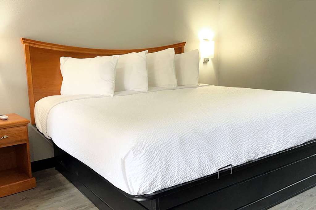 Days Inn by Wyndham North Little Rock Maumelle - photo 16