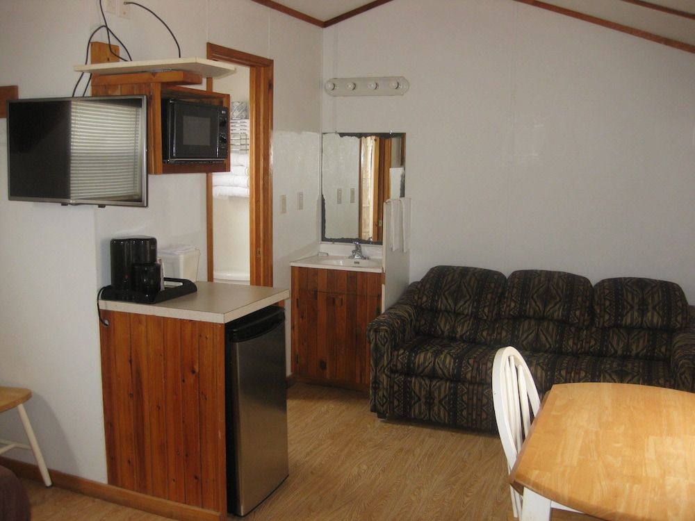 Empire Inn Motel - photo 17