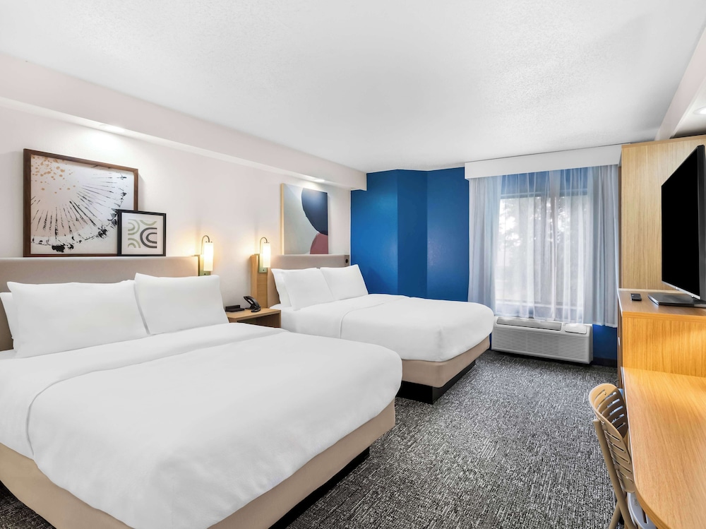 Spark By Hilton Augusta — Augusta