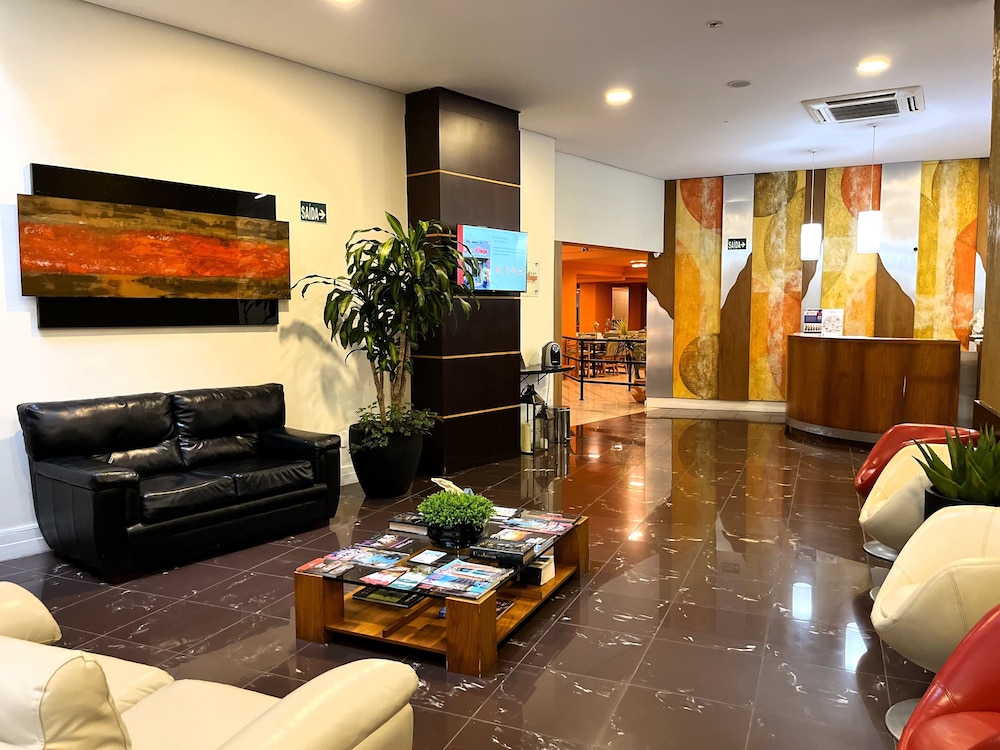 Le Village Flats e Hotel in Joinville, Brasil
