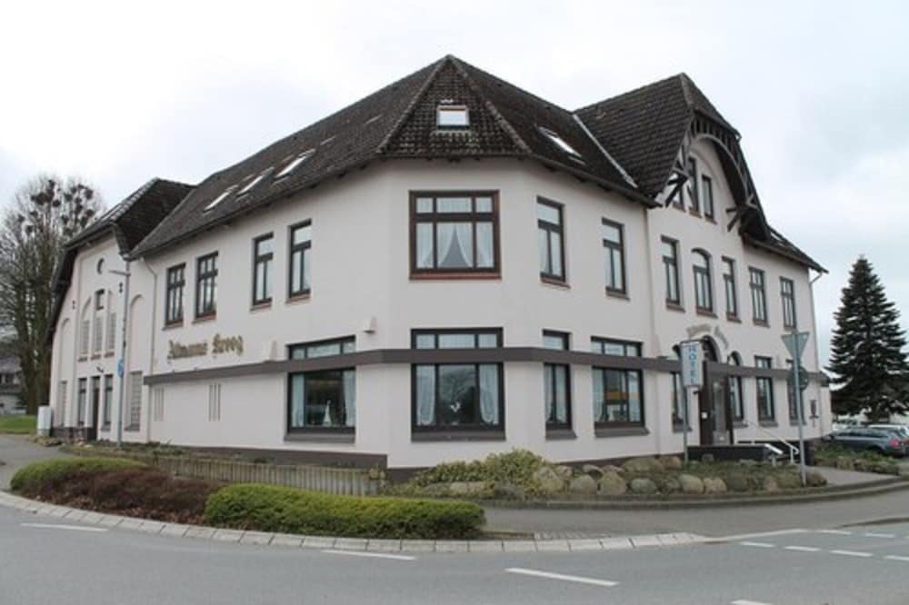 Allmanns Kroog - carbon neutral hotel in Sterup