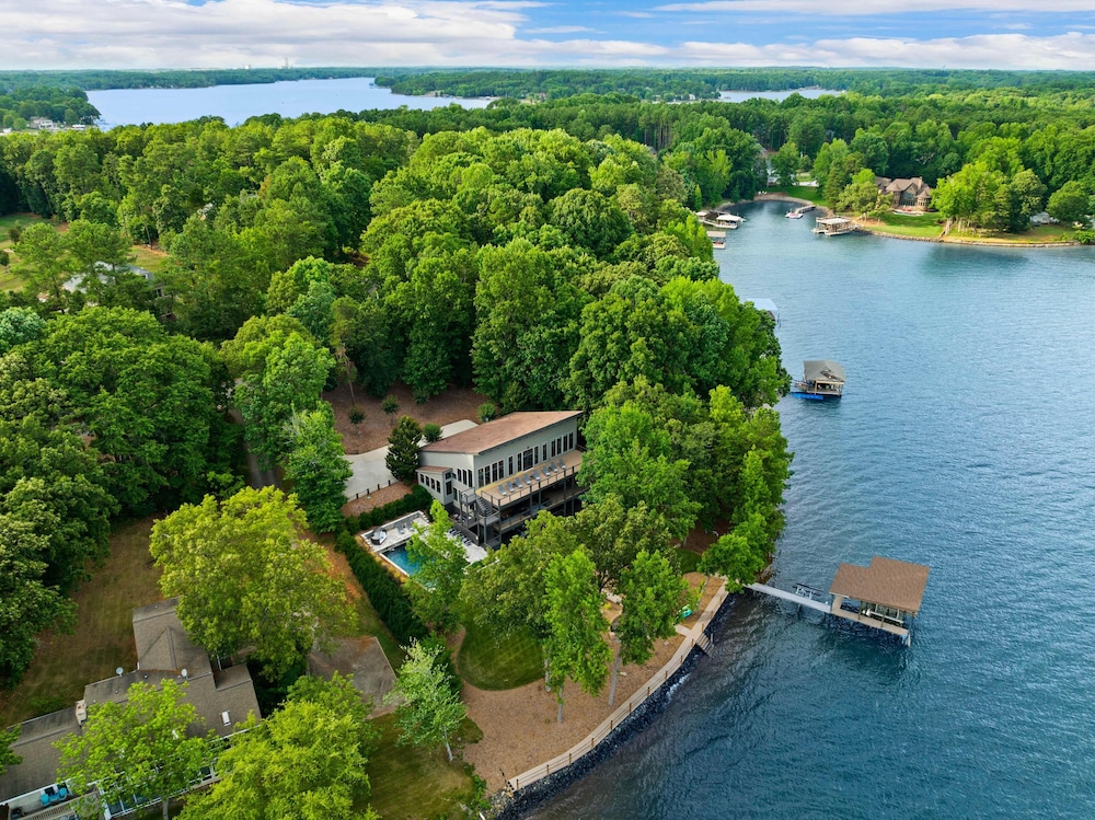 Lake Norman Getaway - photo 99