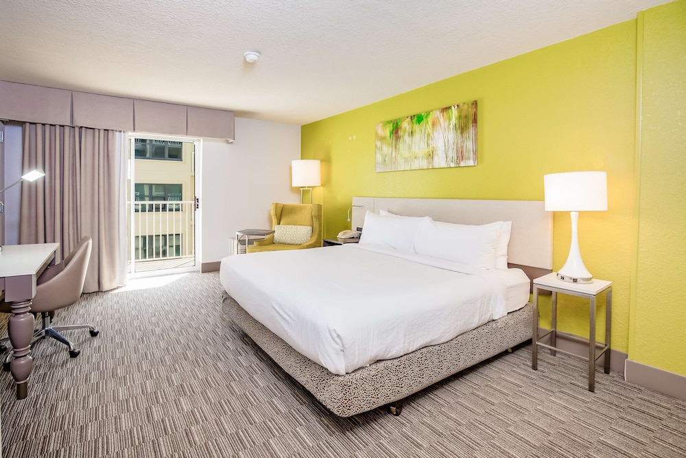 Hilton Garden Inn Orange Beach Beachfront - photo 19