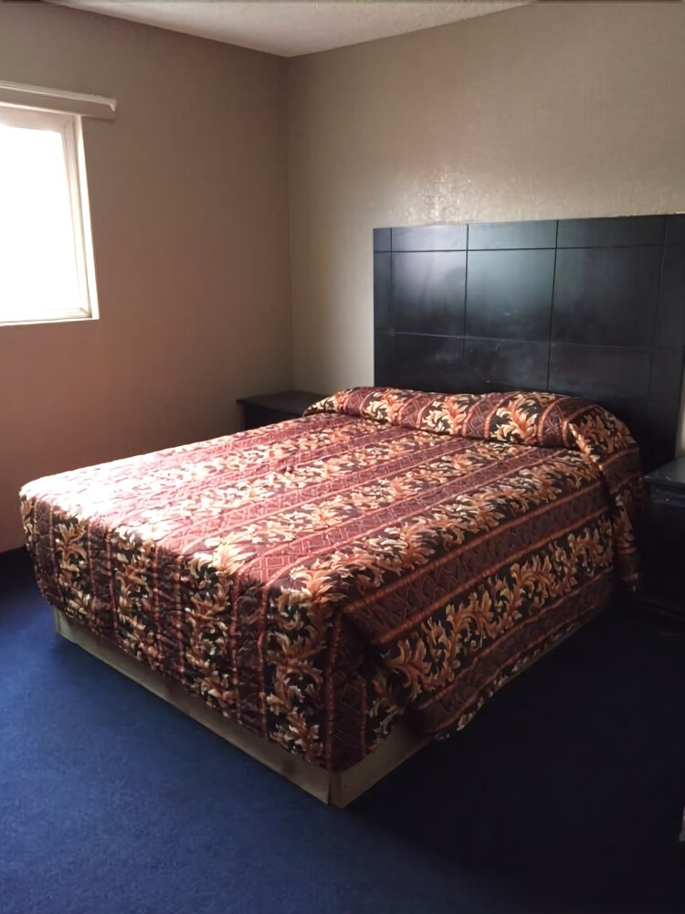 Highland Park Motel - photo 6