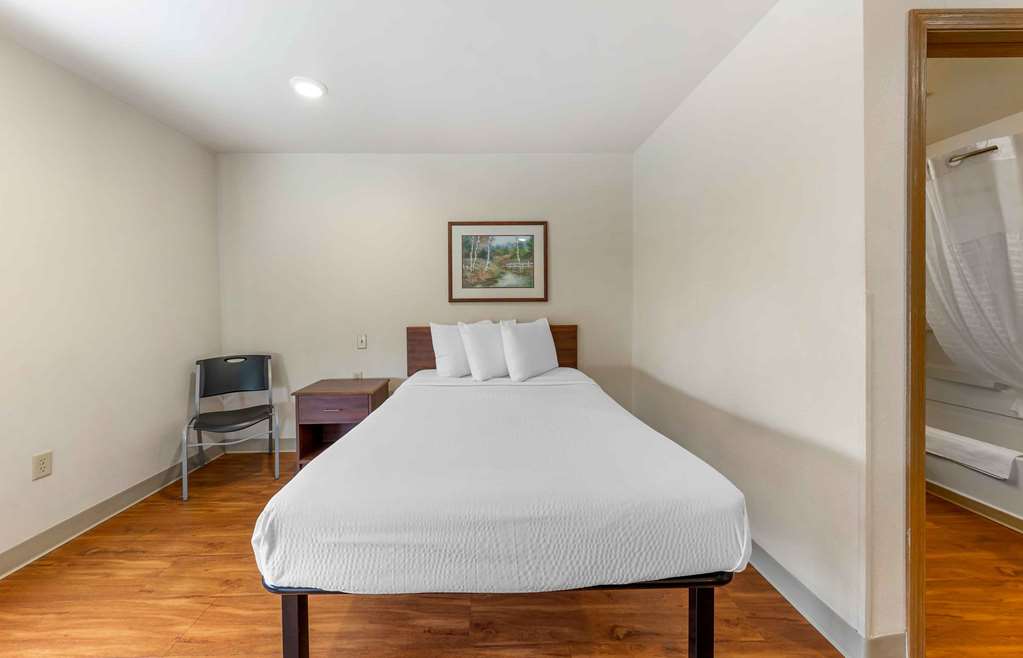 Extended Stay America Select Suites Oklahoma City Southeast - photo 16