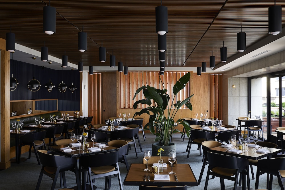 Fairlane Hotel - photo 27