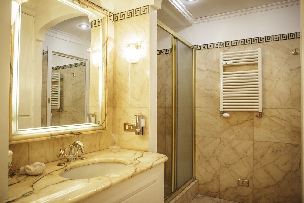 Walk to Milano Duomo — 4-Star Luxury Hotel in Milan, Italy