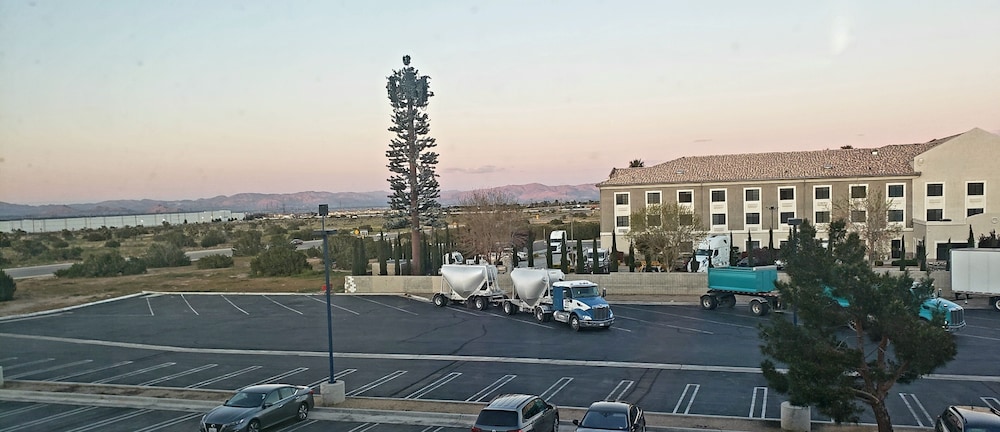 Motel 6 Hesperia CA West Main Street I 15 - photo 27