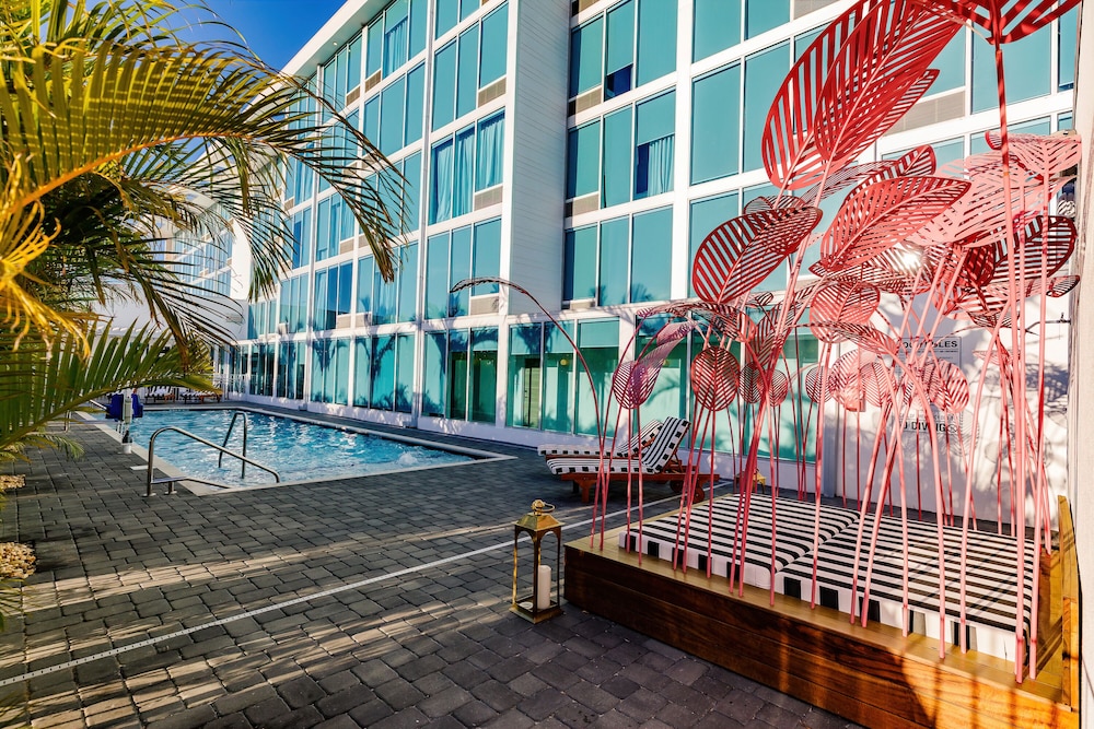 Kompose Boutique Hotel - photo 32