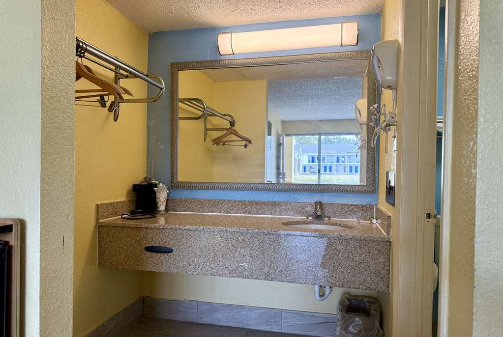 Days Inn by Wyndham Ruther Glen Kings Dominion Area - photo 18