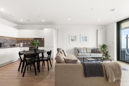 Spacious modern 1 bed Apartment. — 4-Star Luxury Hotel in London, United Kingdom