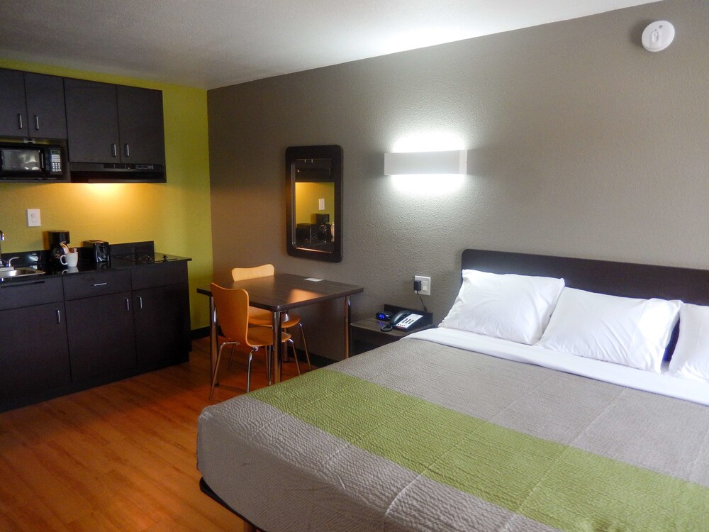 Studio 6 Houston TX Intercontinental Airport South - photo 15