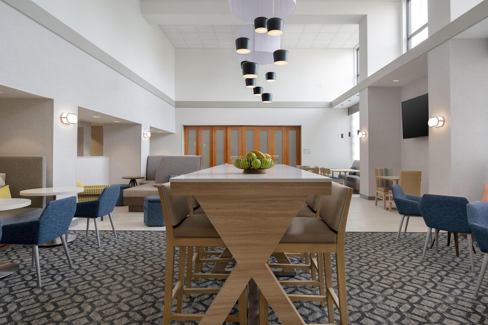 Hampton Inn & Suites Wilkes Barre Scranton - photo 2