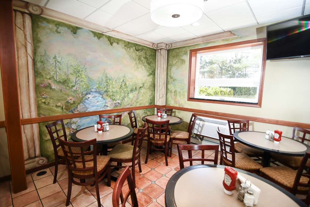 Best Western Plus Sandusky Hotel & Suites - photo 17
