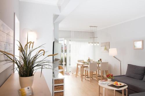 M2 Apartmenthaus Marienburger Str 4 Feriendomizil Hollich — 4-Star Luxury Hotel in Gromitz, Germany