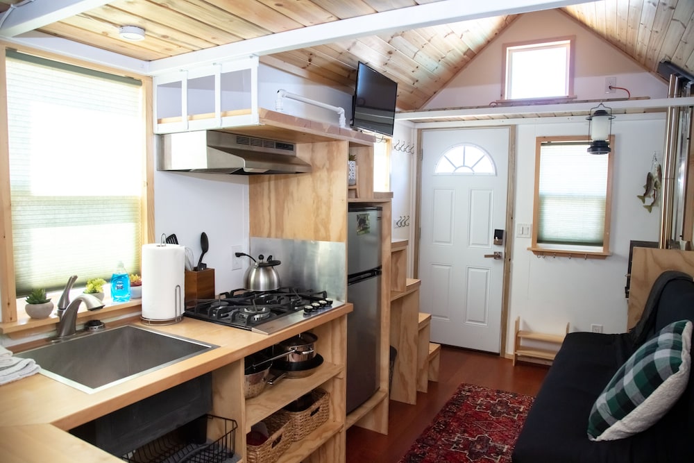 Trail and Hitch Tiny Home Hotel and RV - photo 24