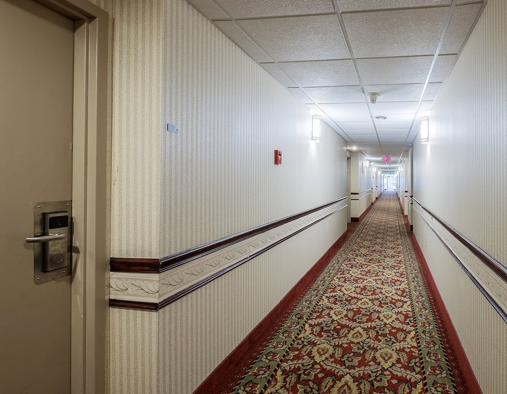 Red Roof Inn Hartford Vernon - photo 28