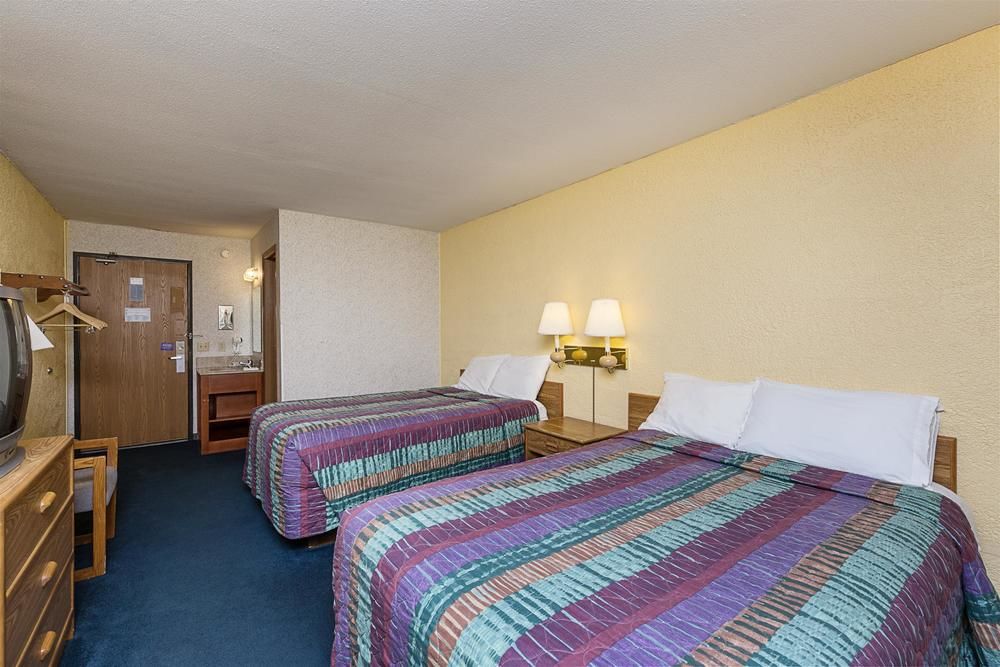 Motel 6 Moline - photo 25