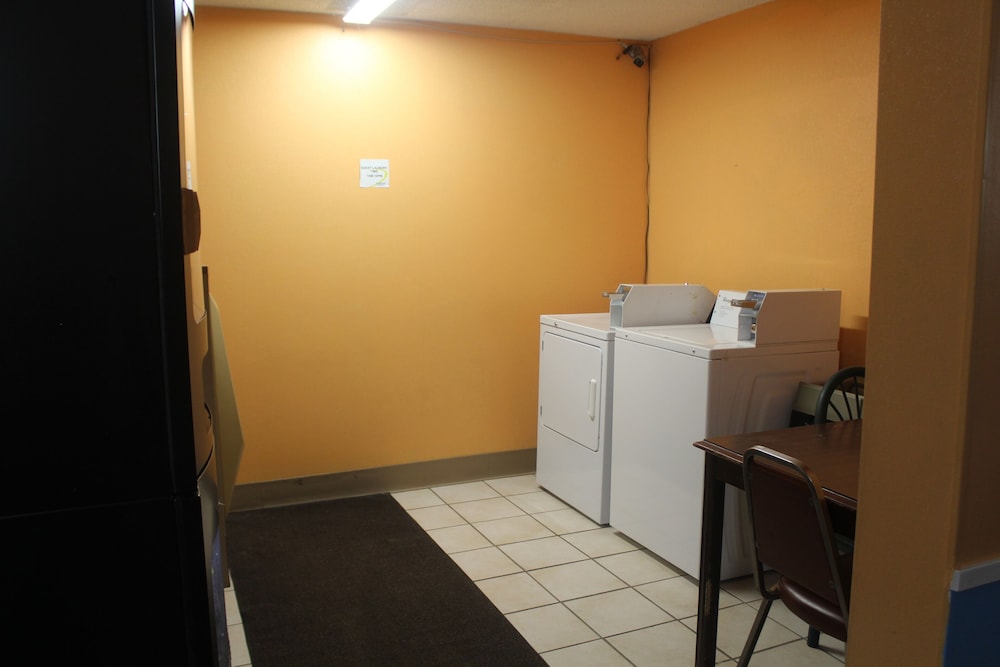 Americas Best Value Inn Warrenton - photo 16
