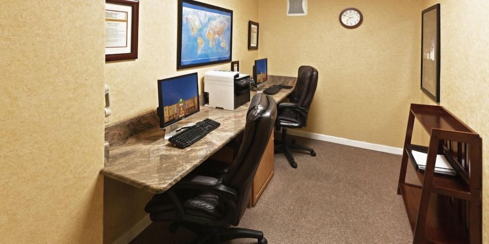 Ramada by Wyndham Santa Fe - photo 35