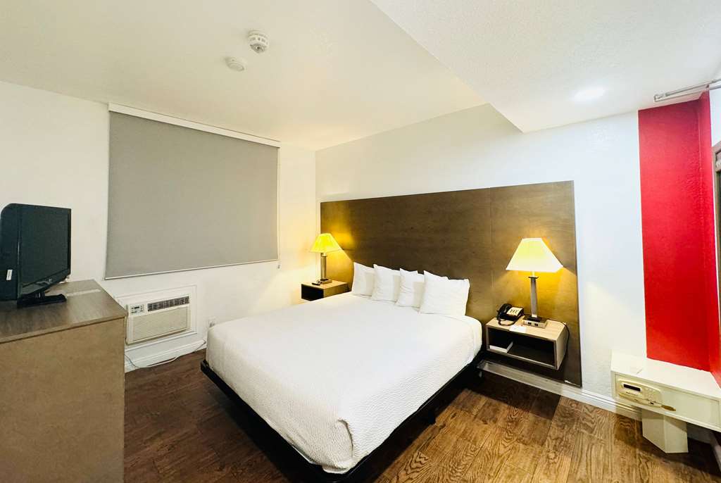 Ramada by Wyndham San Diego Airport - photo 32