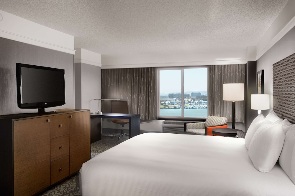 DoubleTree by Hilton San Francisco Airport North Bayfront - photo 6